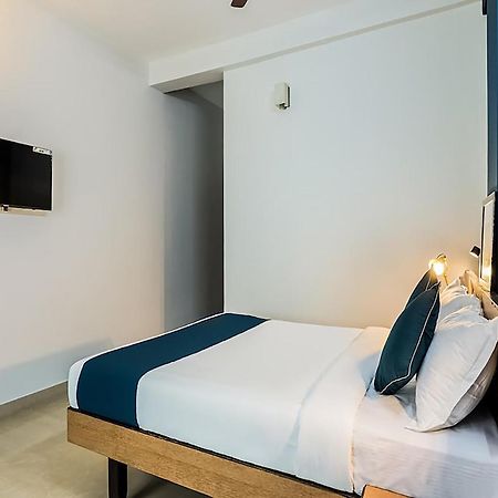 ホテルAccadia Residency Kochi エクステリア 写真