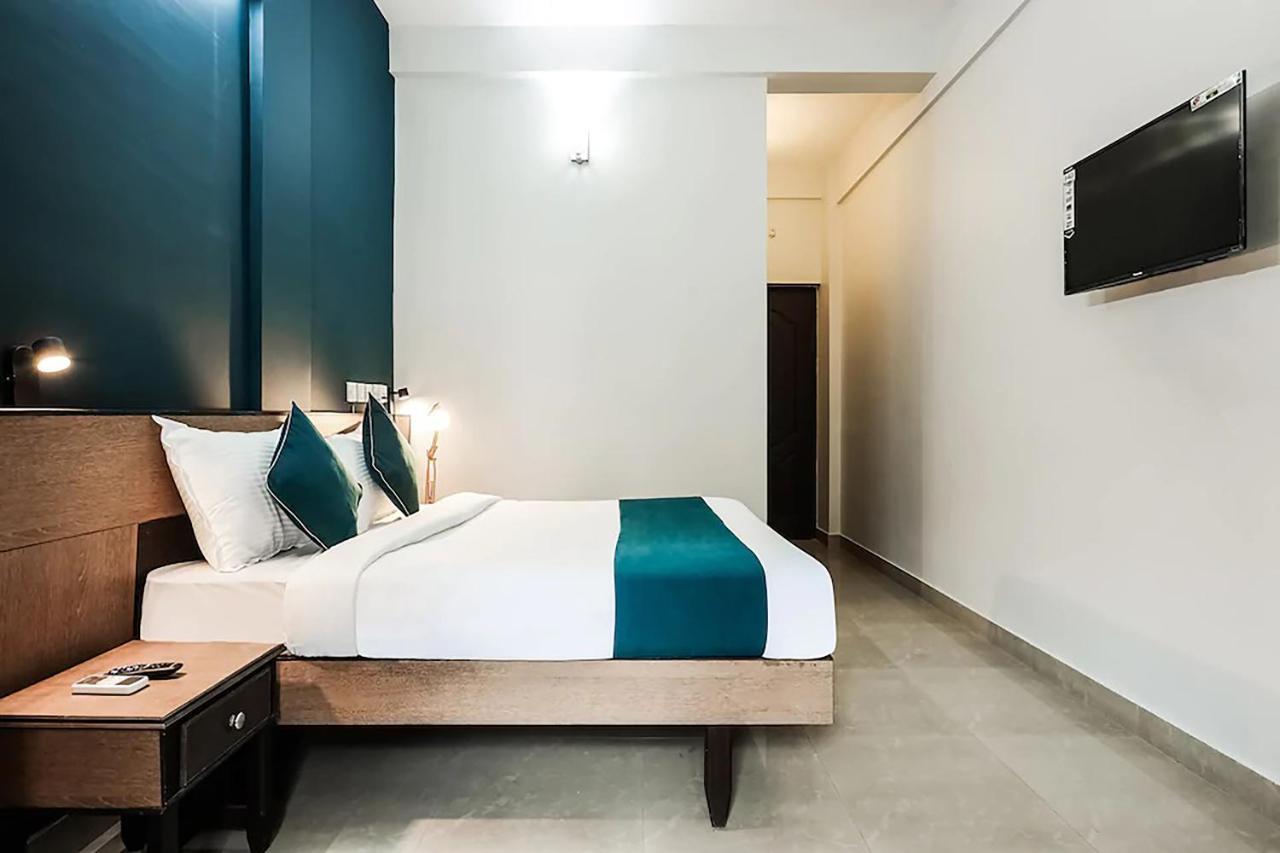 ホテルAccadia Residency Kochi エクステリア 写真