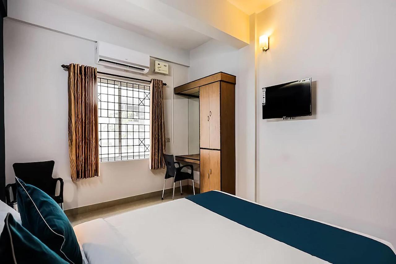 ホテルAccadia Residency Kochi エクステリア 写真